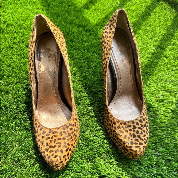 BCBGeneration Parade2 Tan Dalmation Calf Hair Platform Cheetah Pumps - Picture 6 of 7